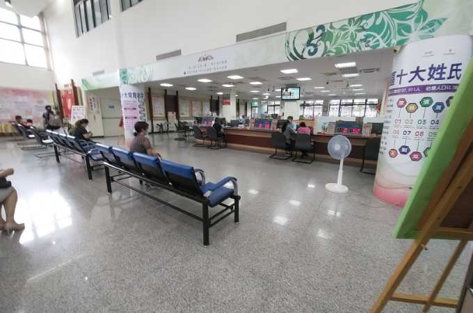 到戶政辦離婚登記請找台中台平離婚證人簽名